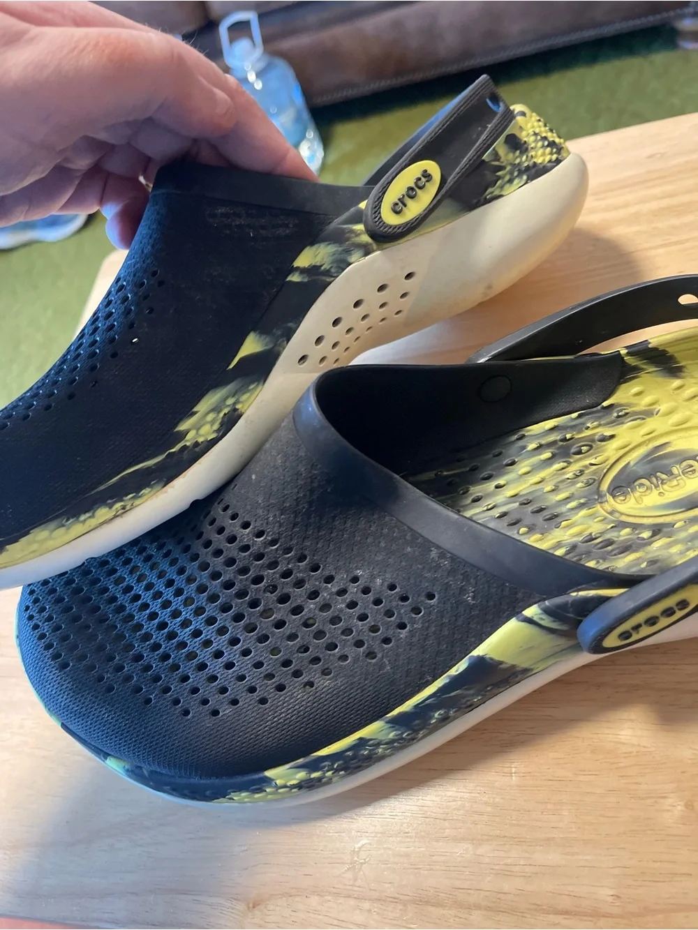 Crocs LiteRide 360 Black Mesh Yellow Marbled Clogs Unisex Size Men 11